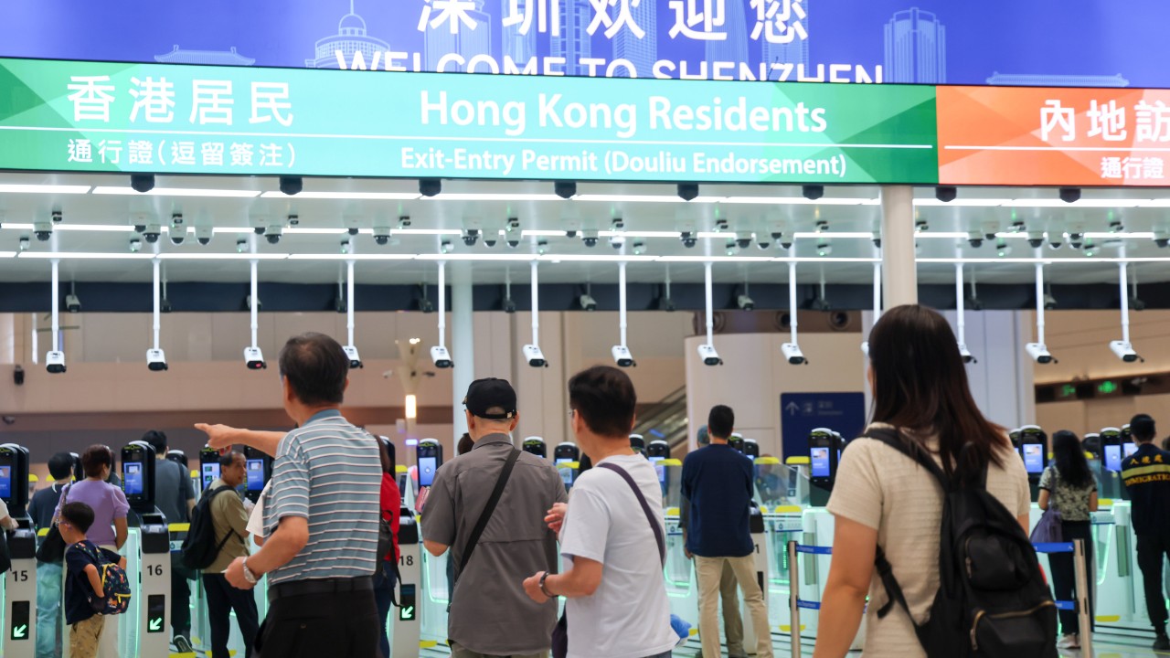 Hong Kong'un yeni Huanggang Limanı beklenen tatil telaşı öncesinde sessiz görünüyor