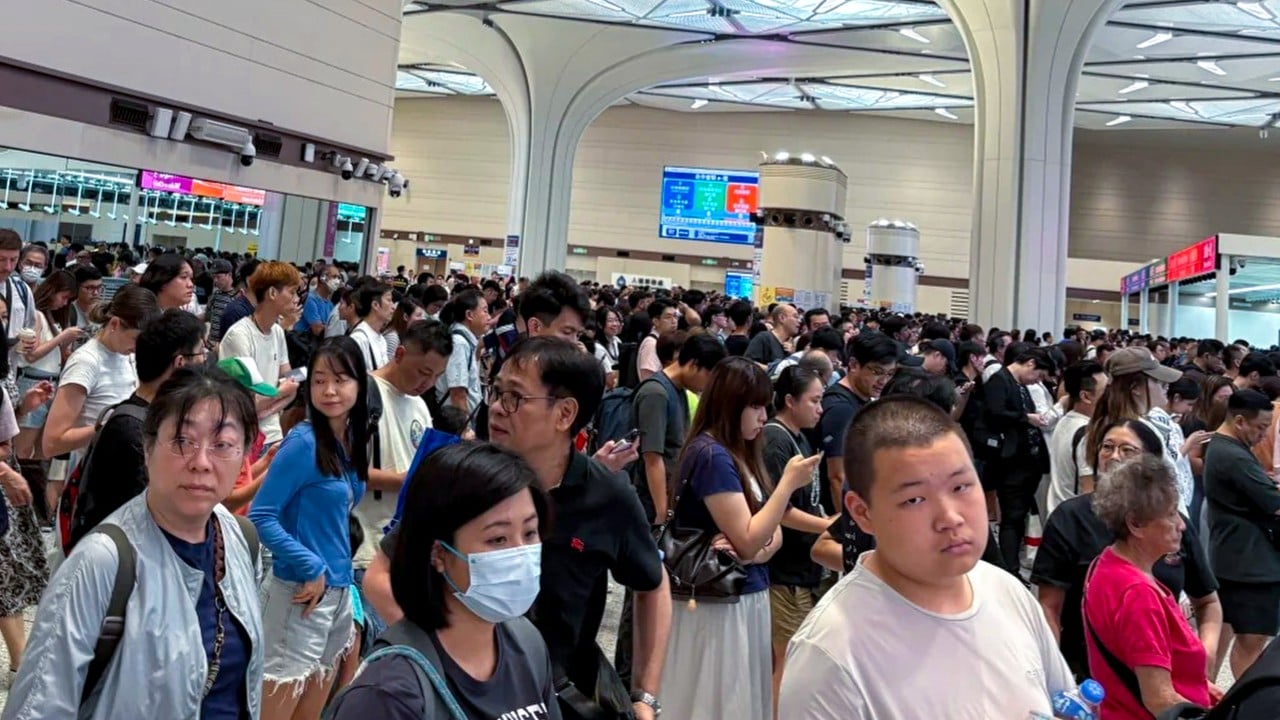 Lawmakers blame Huanggang Port queues on confusion, traffic surge and system issues