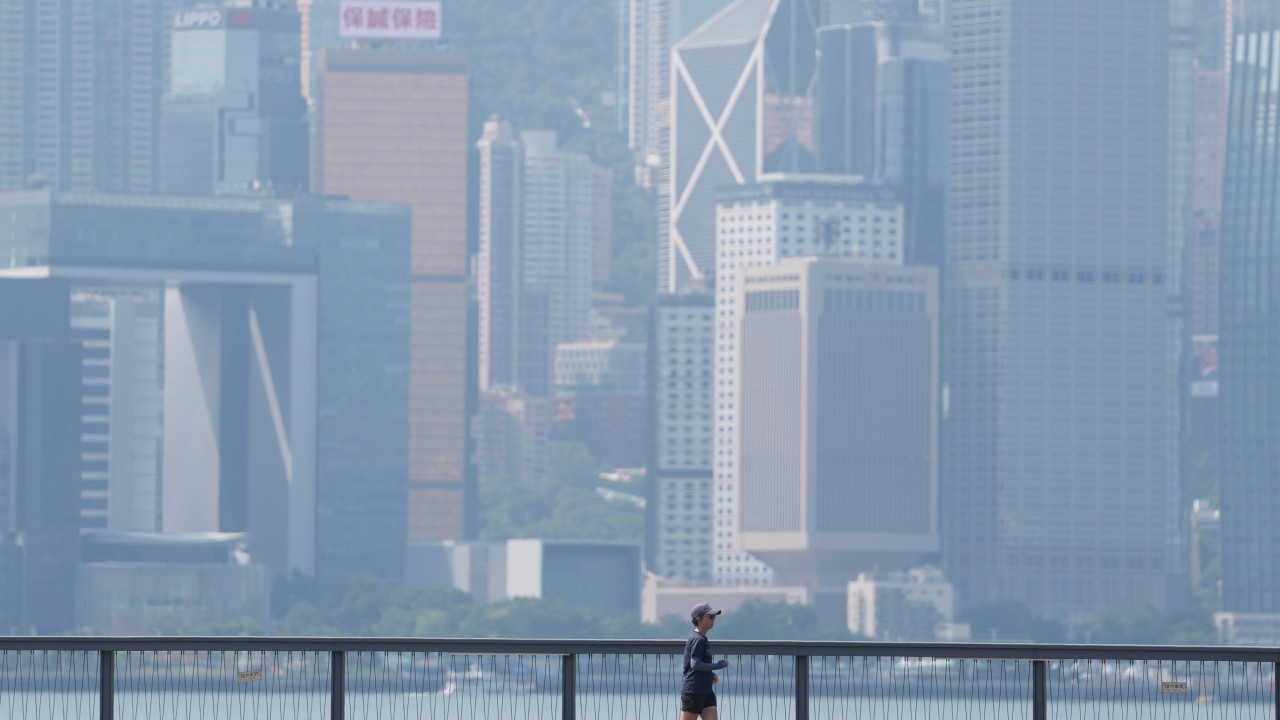 Hong Kong elderly urged to stay indoors as air pollution spikes to serious levels