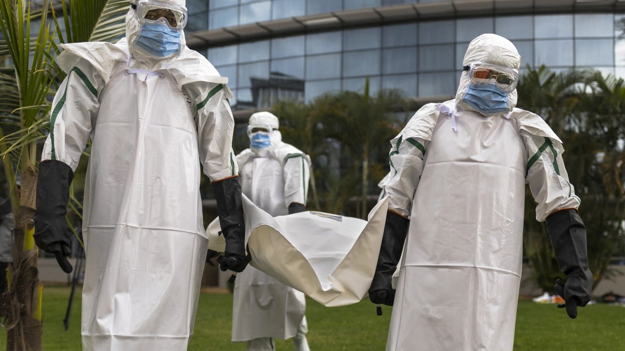 Kenya, ilk hastanın yakın akrabası olan ikinci Ebola ölümünü bildirdi