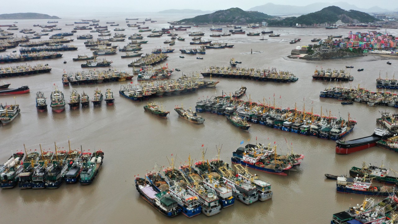 Thousands evacuated and flights grounded as Typhoon Champi hits eastern China