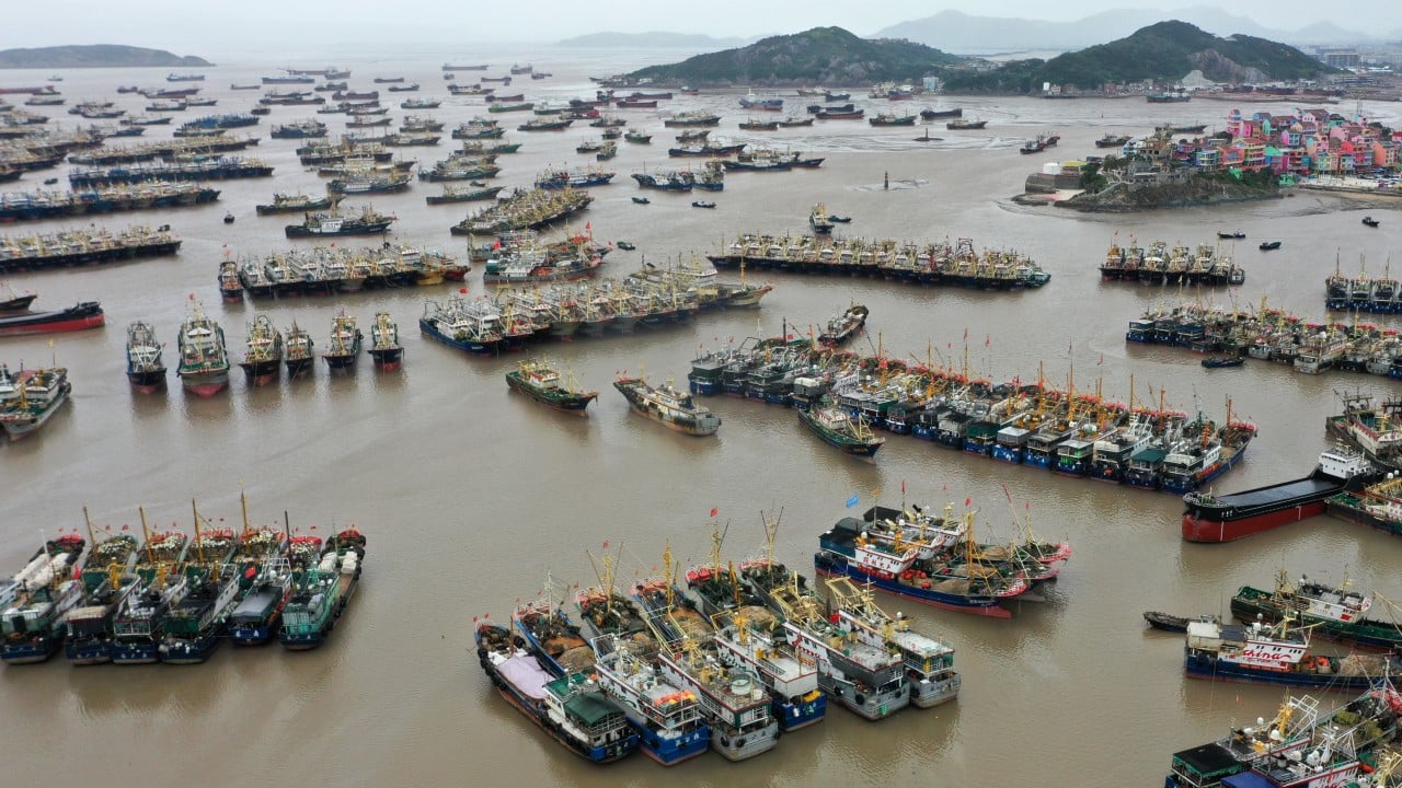 Thousands evacuated and flights grounded as Typhoon Champi hits eastern China