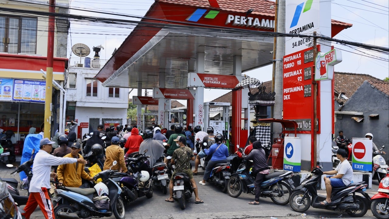 Indonesia defends Singapore gas cuts, cites rising domestic needs and contractual limits