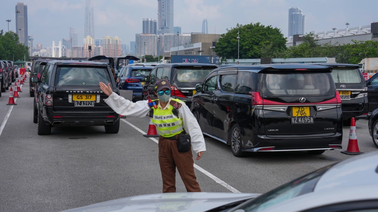 Hong Kong to overhaul traffic management at Huanggang Port after weekend gridlock