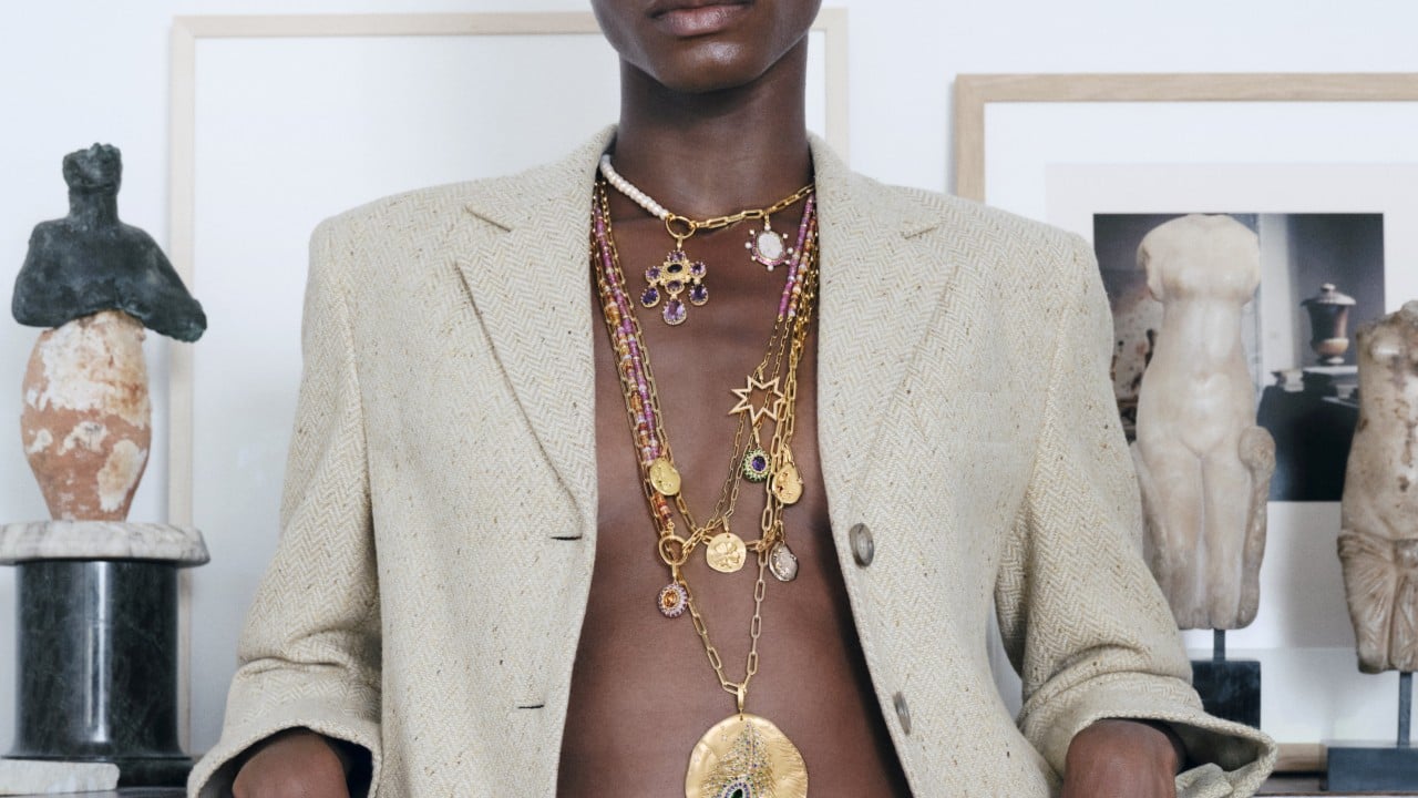 Medallion jewellery and storytelling, from Zendaya to Chloé