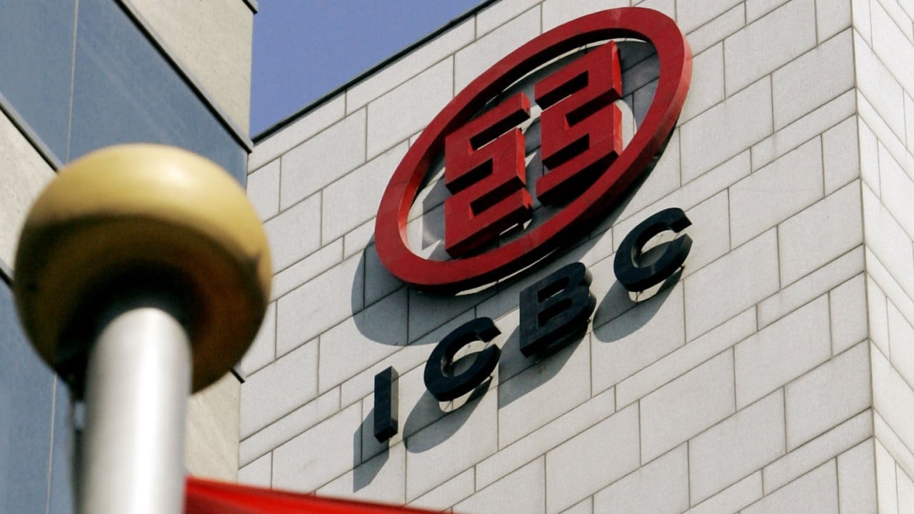 ICBC makes history with record US$19 billion IPO in dual listing in 2006 - SCMP archive