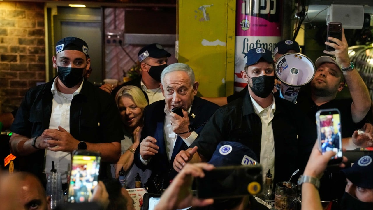 Netanyahu, oylama arifesinde Trump'ı desteklediğini söyleyerek İran'a karşı savaşı yeniden başlatabileceklerini öne sürdü