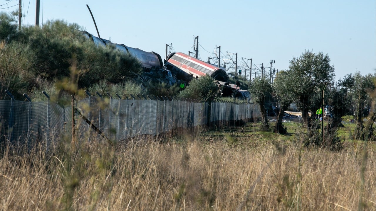 At least 10 dead in Spain after high-speed trains collide