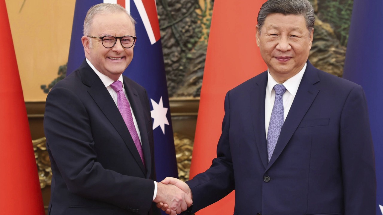 Australian PM to visit Beijing after China-hosted Apec summit as tensions simmer
