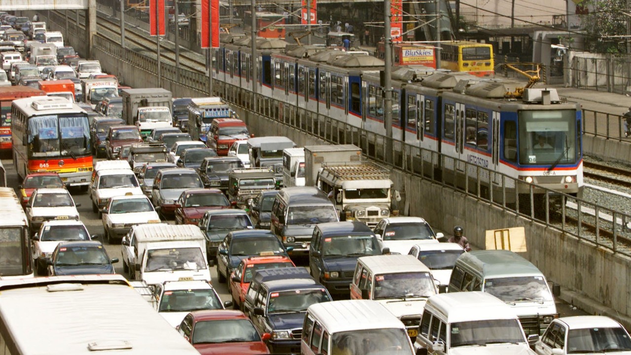 Solution to Manila’s ‘monster’ traffic jams? 24-hour schools and banks, Duterte’s spokesman says