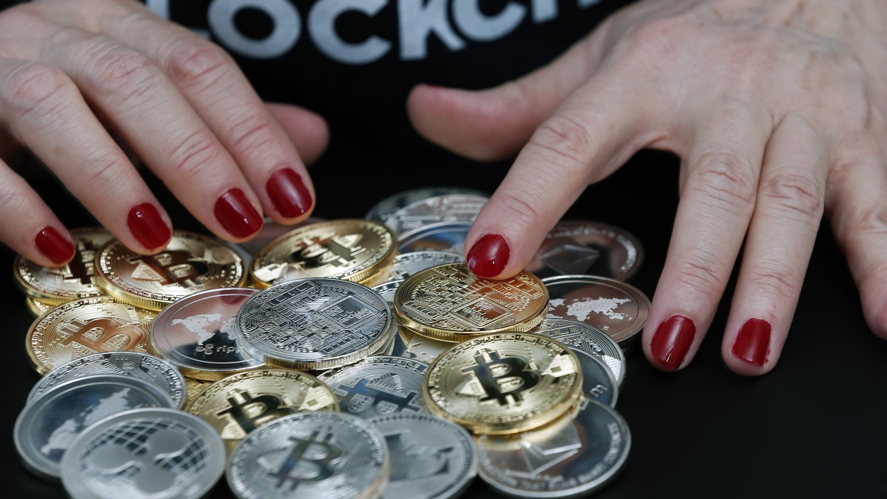 Cryptocurrency exchange Coinbase to suspend XRP trading