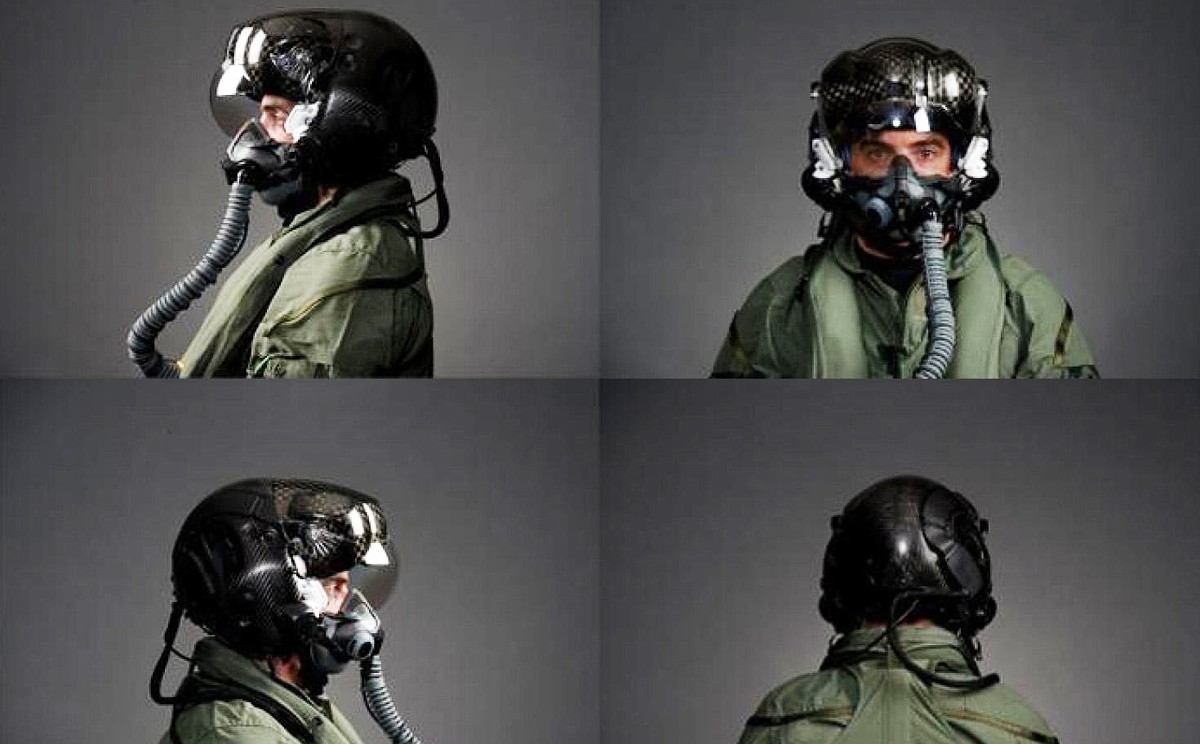 Space-age helmet for fighter jet pilots costs US$400,000 and