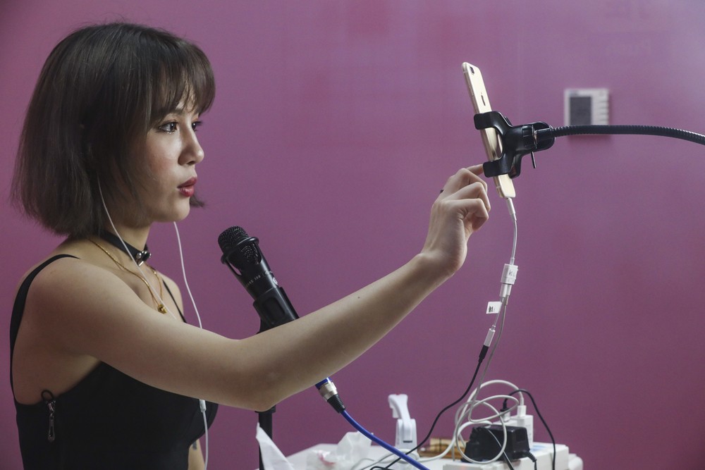 What is revealing anyway? (Picture: SCMP/Nora Tam)