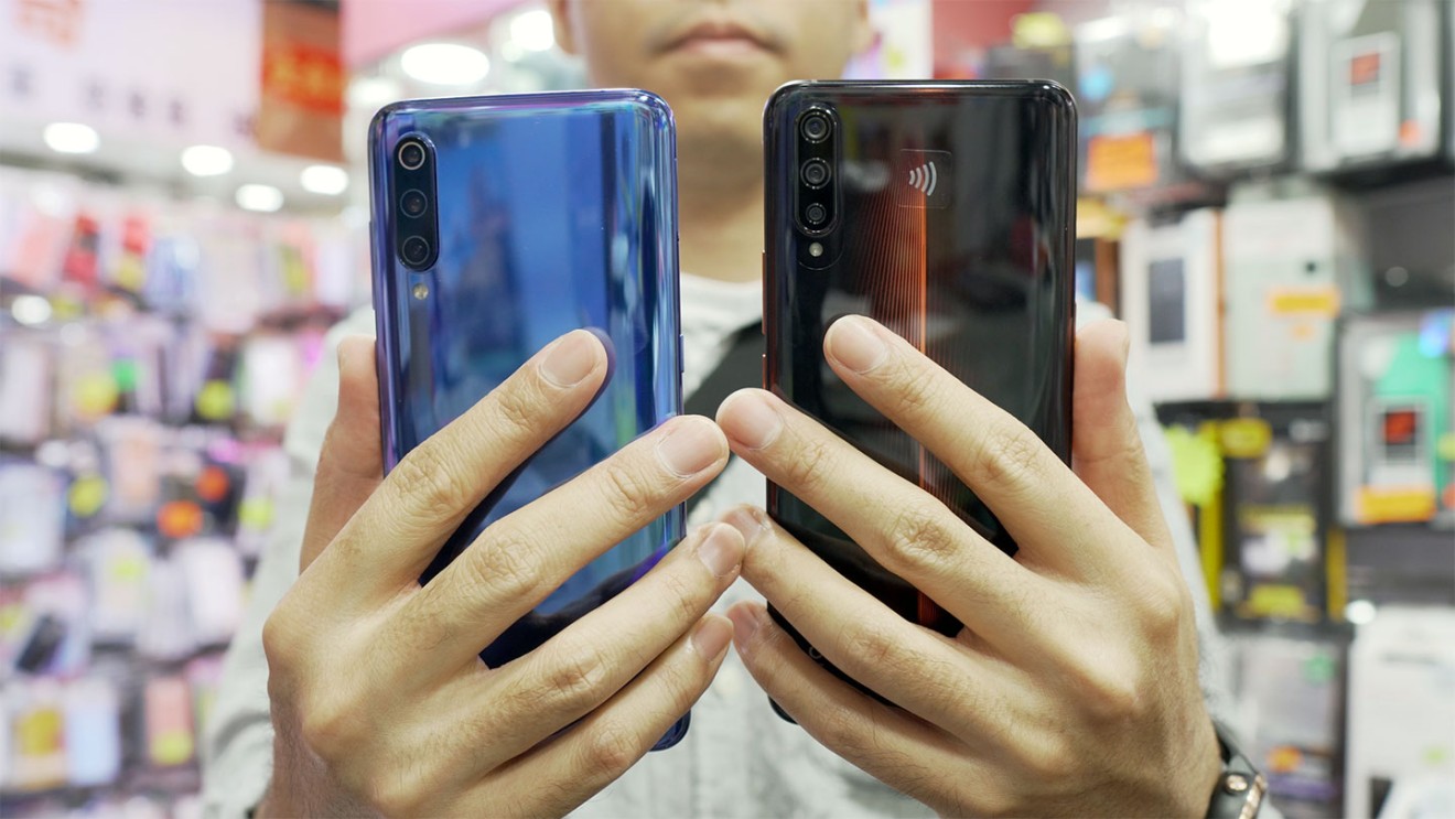 Xiaomi Mi 9 (left) and Vivo iQOO (right). (Picture: Abacus)