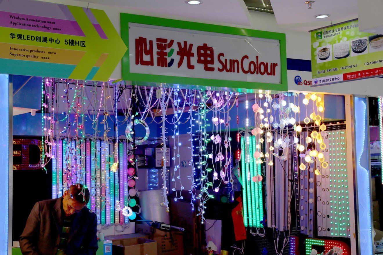 Neon at Huaqiangbei Electronics Market. (Picture: Thomas Leung/Abacus)