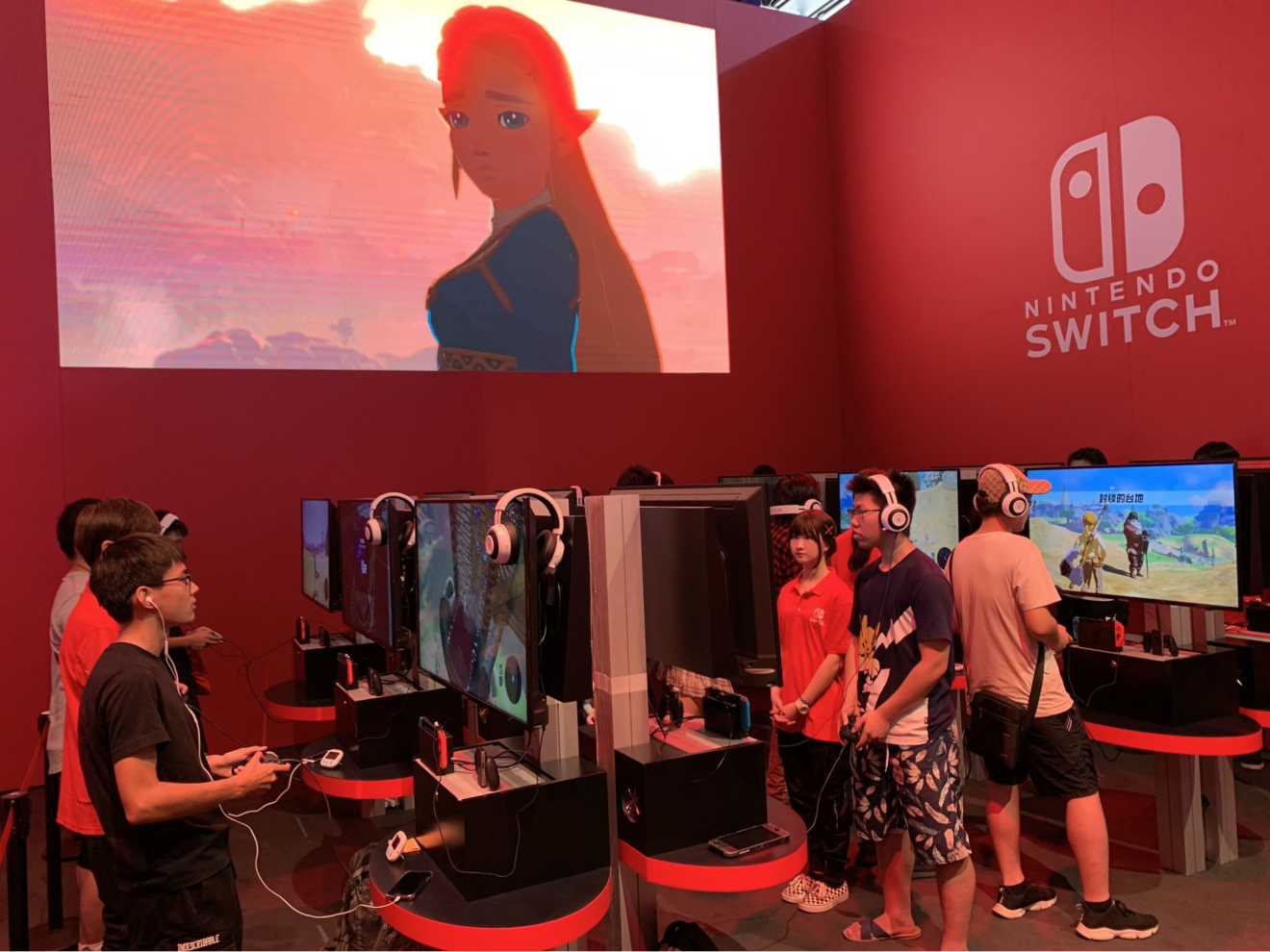 Plenty of people were looking to try out the Nintendo Switch at ChinaJoy, potentially hinting at a big launch if it ever gets government approval. (Picture: Josh Ye/Abacus)