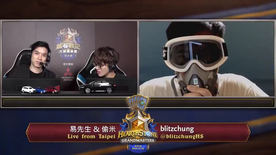Blitzchung wore a gas mask during the interview, commonly worn by Hong Kong protesters. (Picture: Twitter)