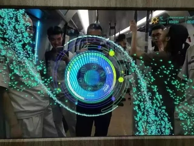 It's a window… but also a touch panel. (Picture: Guangzhouzengchengfabu/WeChat)