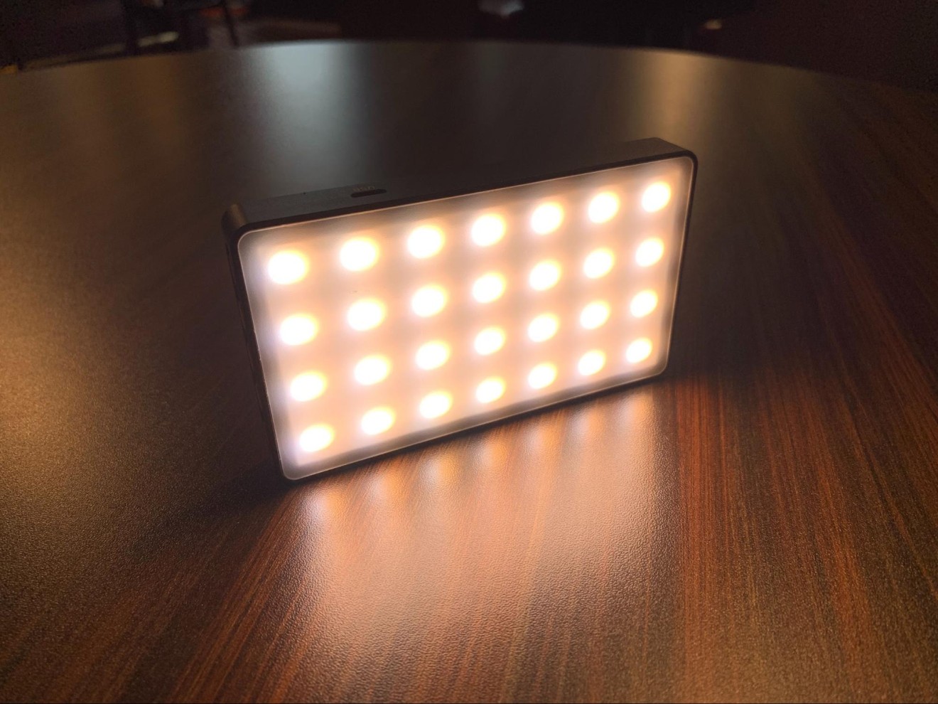 While most photographers love Aputure lights, Weeylite RB08P gets the job done on a budget. (Picture: Thomas Leung/Abacus)