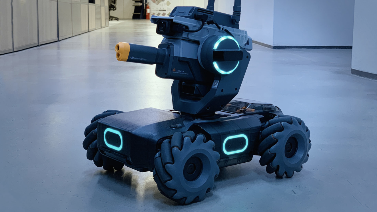 “Pew pew!” says the Robomaster S1. (Picture: Thomas Leung/Abacus)
