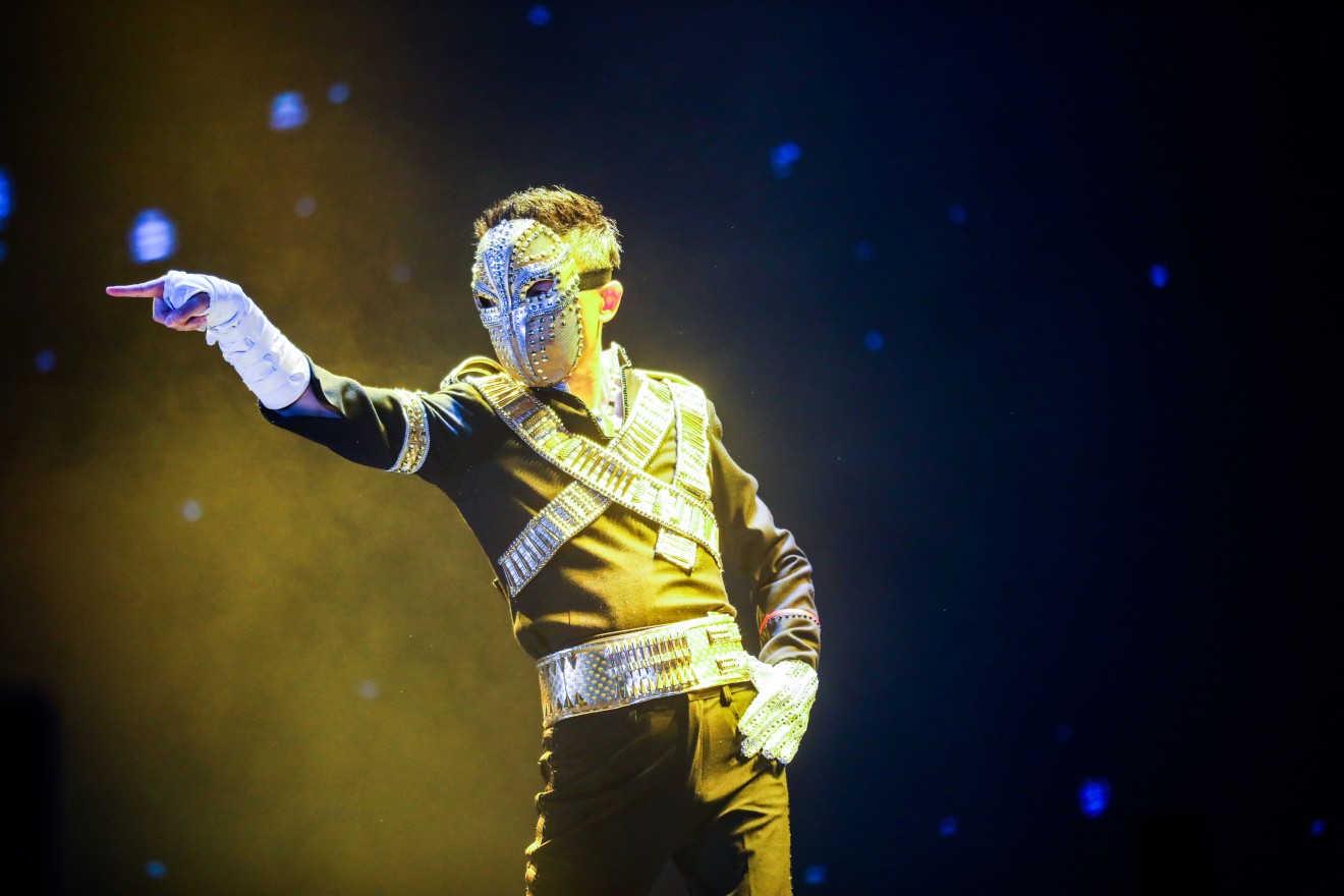 Alibaba’s Jack Ma wowed the audience with his Michael Jackson impersonation at a 2017 annual company gathering. (Picture: AFP)
