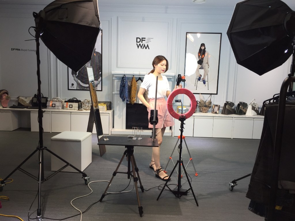 China’s live streaming ecommerce market is projected to grow to 916 billion yuan (US$129 billion) in 2020. (Picture: SCMP)