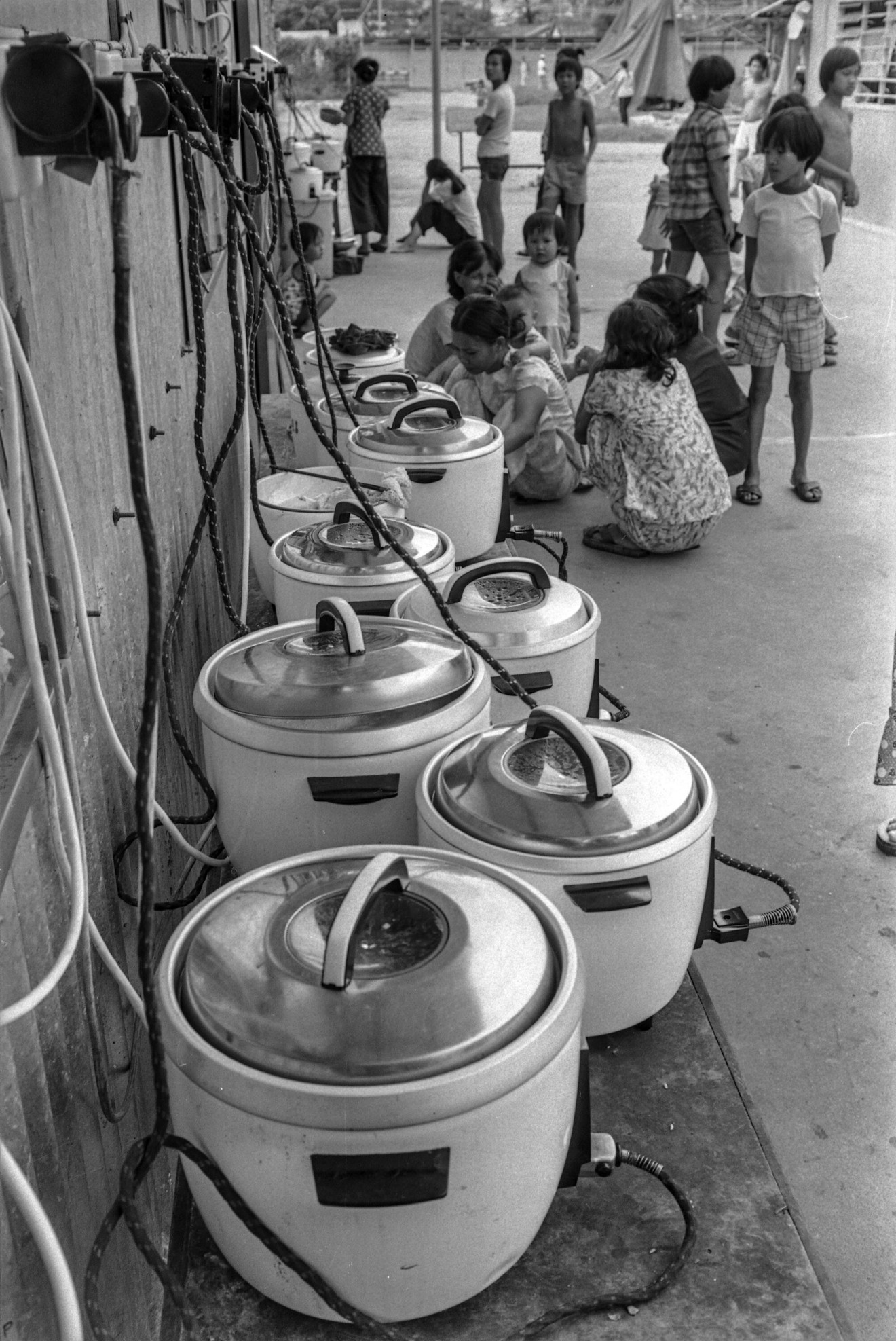 Dad's Taitung rice cooker brought over from Taiwan in 1975 when he came to  the US for grad school. Still works and more reliable than other rice  cookers we've owned. : r/BuyItForLife