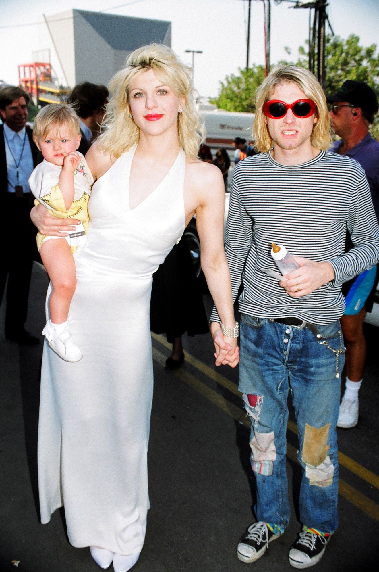 Meet Kurt Cobain's millionaire daughter, Frances Bean Cobain: the Nirvana  legend's only child wanted Twitter to ban mum Courtney Love, was nearly in  Twilight, loves RuPaul and is dating Tony Hawk's son |, image size:1320x1990
