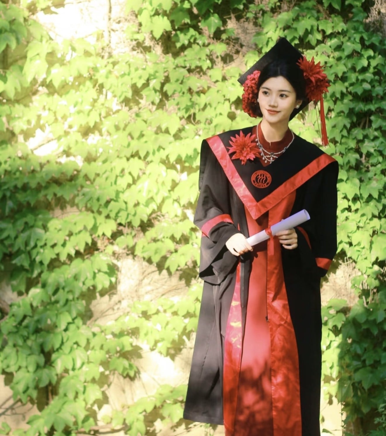 Chinese students spice up graduation dresses, gowns and caps with more fashionable looks | South China Morning Post Chinese students spice up graduation dresses, gowns and caps with more fashionable looks | South China Morning Post