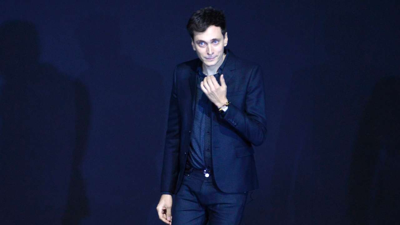 えんSAINT LAURENT PARIS by hedislimane Hedi Slimane exits Saint Laurent, ending 'unique chapter' for