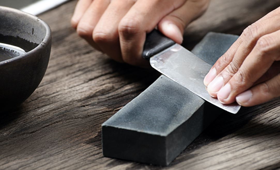 How to Sharpen a Knife with a Stone - How to Sharpen Kitchen Knives - Sharpening  Stone 