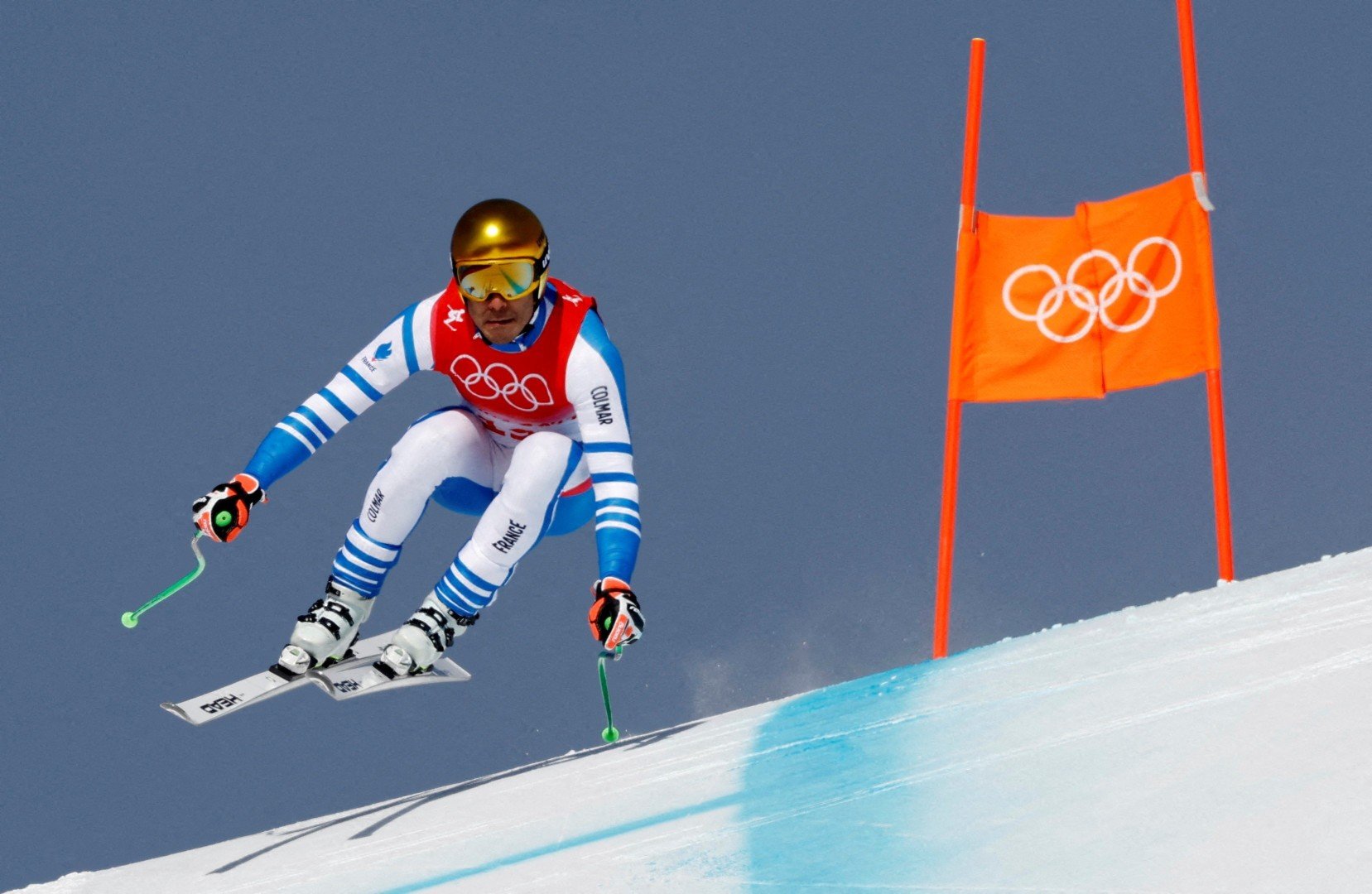 Skis 2022. Горнолыжный спорт на Олимпийских играх 2022. Горнолыжник слалом.