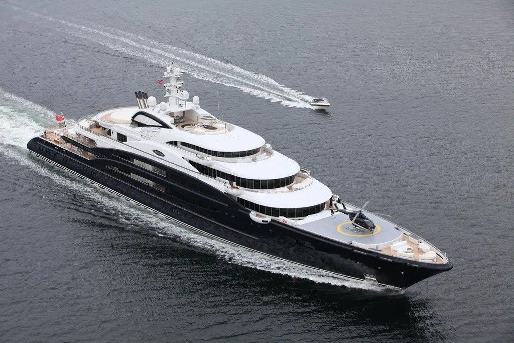 10 most expensive superyachts in world, ranked: Chelsea F.C. players partied on a Hong Kong billionaire's US$300 million vessel, while one boat even have meteor and a T-Rex bone …