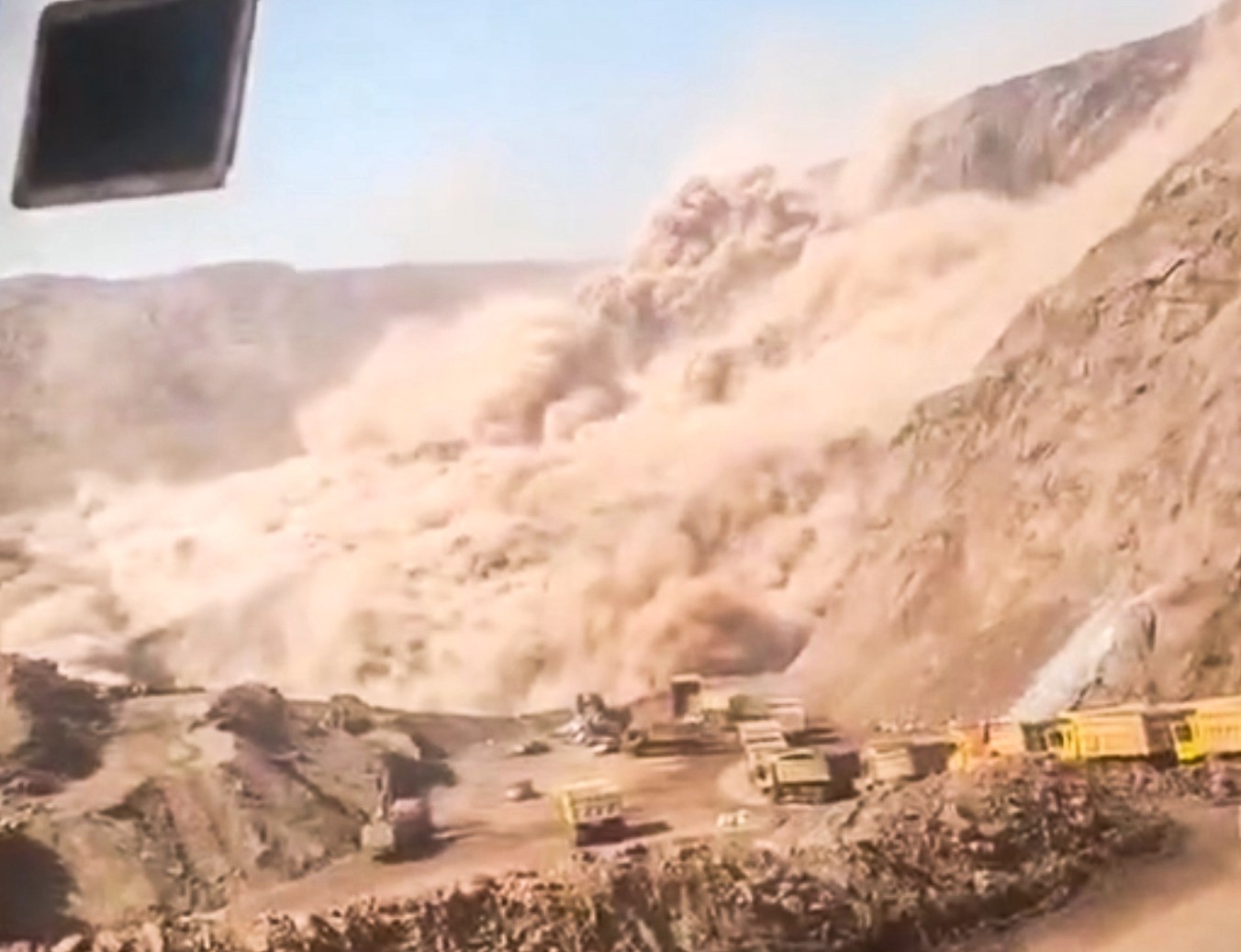 At least 2 dead, 53 missing in northern China coal mine collapse | South China Morning Post