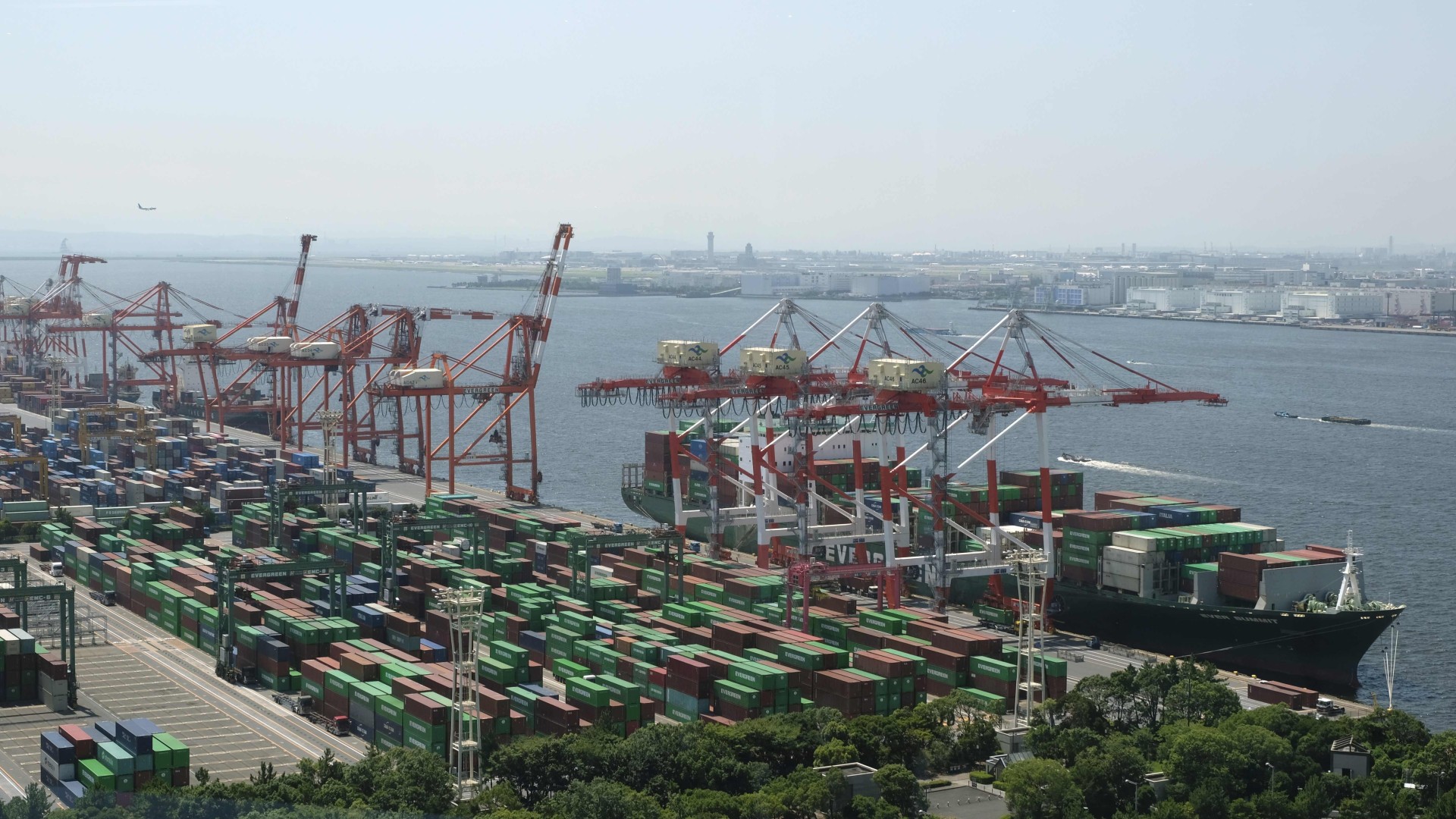 Exports In Free Fall As Us China Trade War Jolts Japan S Economy