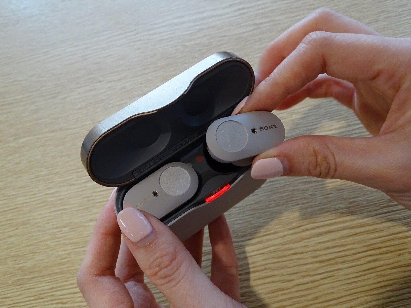 wf1000xm3b review
