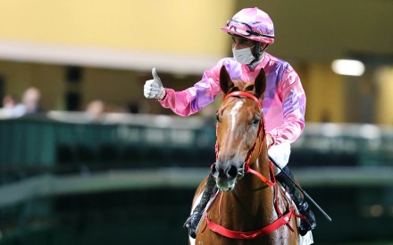 Thumbs up for Joao Moreira as he brings up a four-timer aboard Eason at Happy Valley. Photo: HKJC