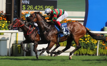 Russian Emperor (outside) defeats Romantic Warrior in Sunday’s Champions & Chater Cup. Photo: Kenneth Chan