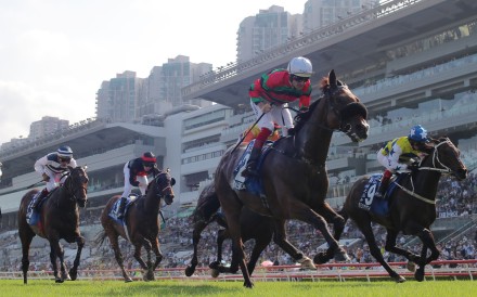 Russian Emperor lands consecutive Group One Champions & Chater (2,400m) titles under Hugh Bowman. Photo: Kenneth Chan
