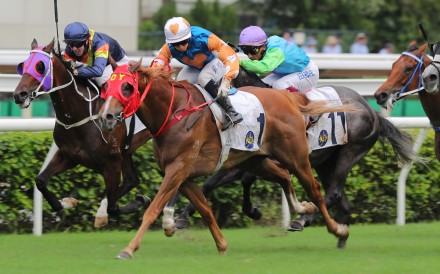 Bright Inheritance surges to a shock victory at Sha Tin on Sunday. Photos: Kenneth Chan