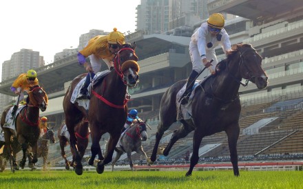 Golden Sixty (right) grabs Hong Kong Derby victory in the final strides. Photo: Kenneth Chan