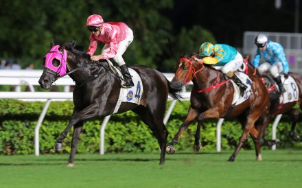 Chancheng Glory (left) surges for home at Sha Tin in July. Photos: Kenneth Chan