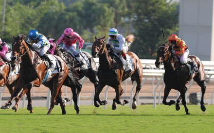 Voyage Bubble (second to right) and Straight Arron (right) hit the line powerfully in Sunday’s Sha Tin Trophy. Photos: Kenneth Chan