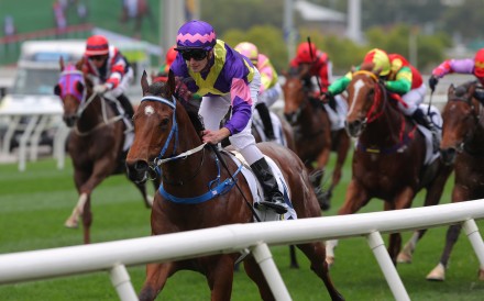 Justifying scorches the Sha Tin turf on his way to victory under Luke Ferraris on Sunday. Photos: Kenneth Chan