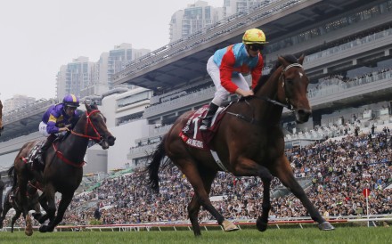 Ka Ying Rising wins April’s Chairman’s Sprint Prize under Zac Purton. Photos: Kenneth Chan