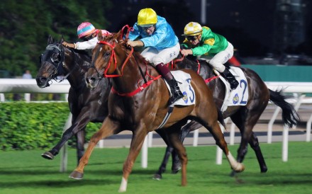 Hugh Bowman guides Wunderbar to his first victory since October. Photos: Kenneth Chan