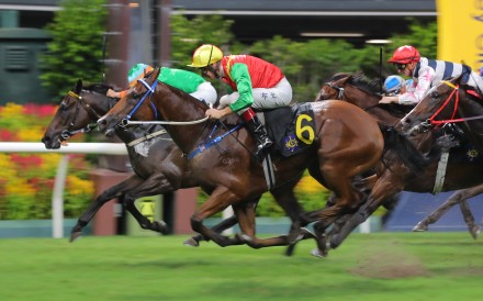 Hugh Bowman and Jumbo Legend (6) win the feature at Happy Valley. Photos: Kenneth Chan