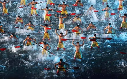 The water stage was a highlight of the closing ceremony in Shenzhen. Photo: Xinhua