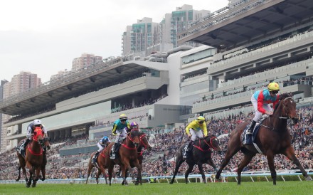 Ka Ying Rising cruises to victory in the Hong Kong Sprint under Zac Purton. Photos: Kenneth Chan