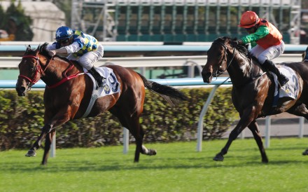 Patch Of Stars shoots clear of Invincible Shield to win the Lukfook Jewellery Cup. Photos: Kenneth Chan